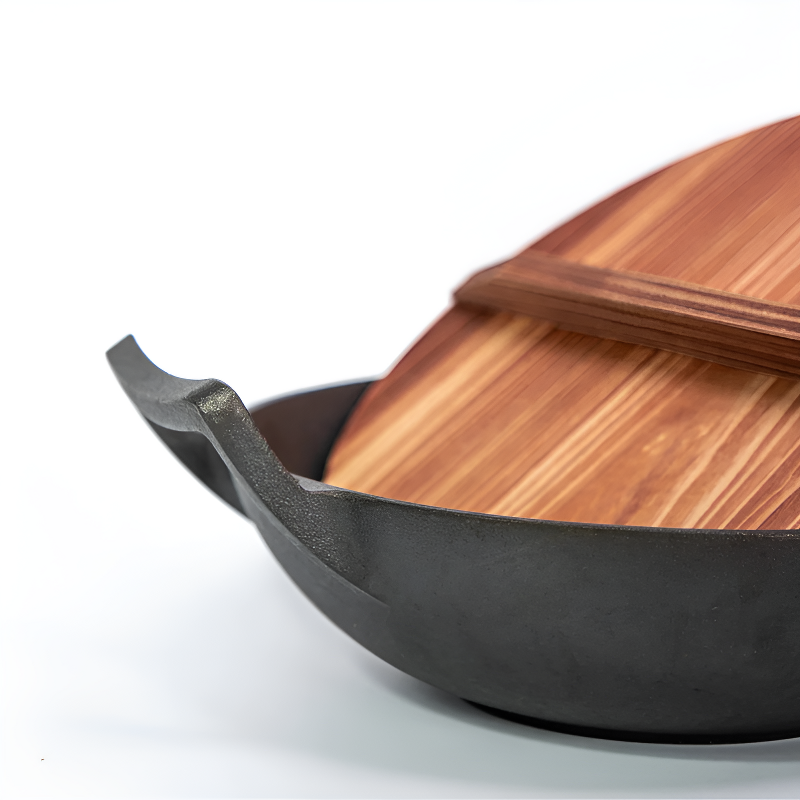 Tekari handleless cast iron wok with wooden lid for induction cooking