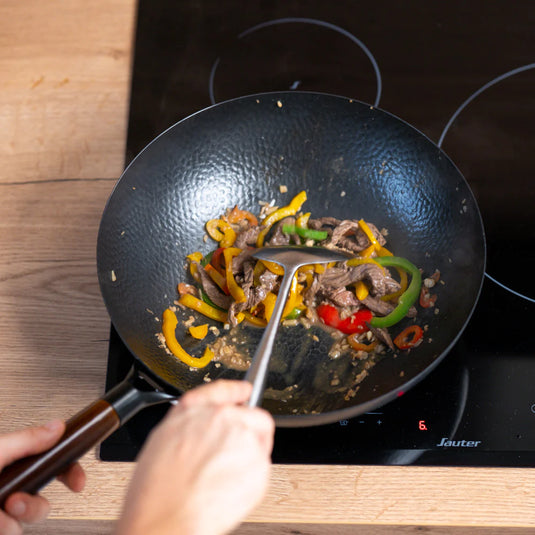 non-stick-wok-with-lid