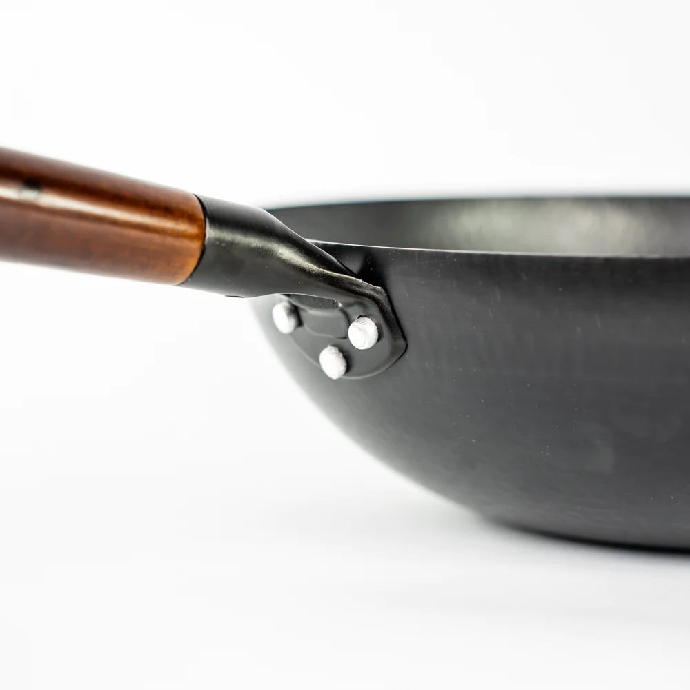 non-stick-wok-with-lid