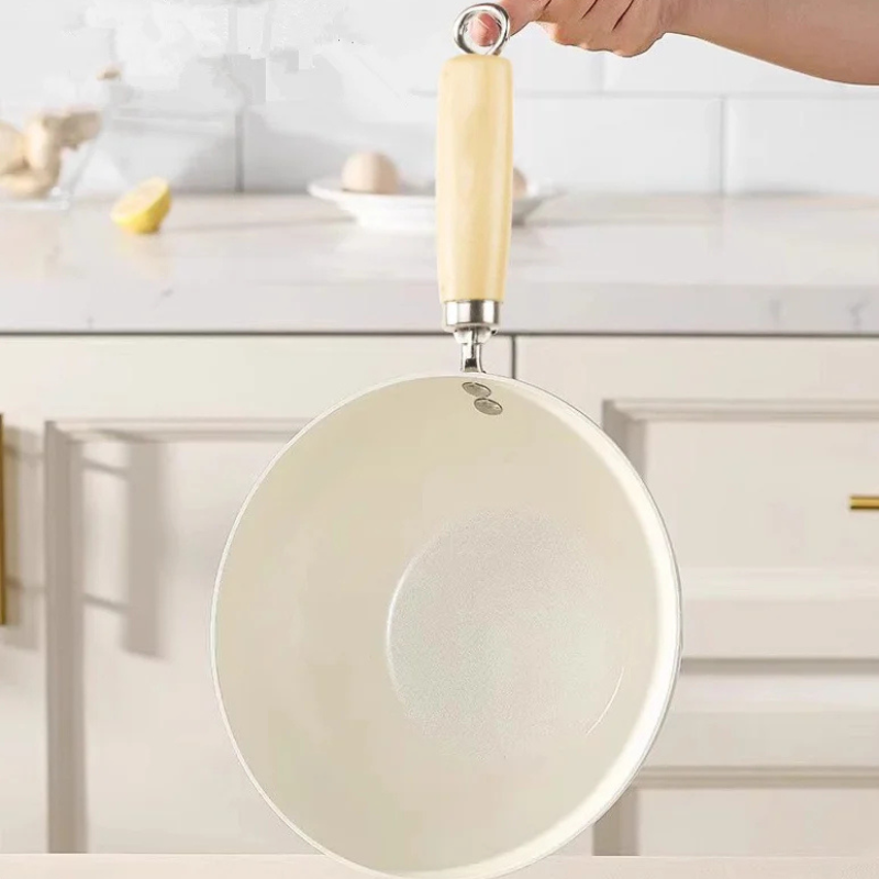 Ceramic-coated wok
