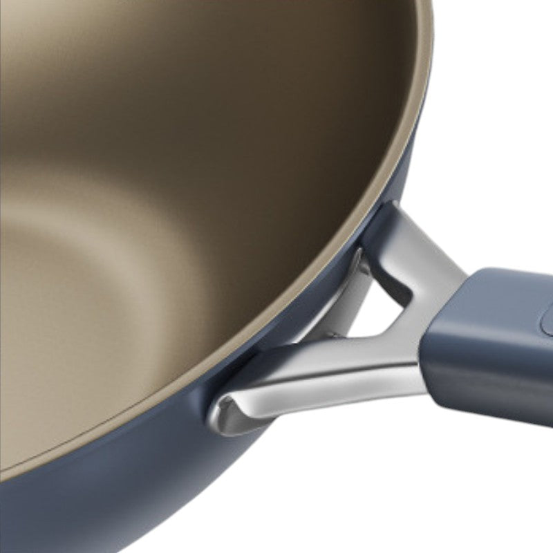 Wok with lid