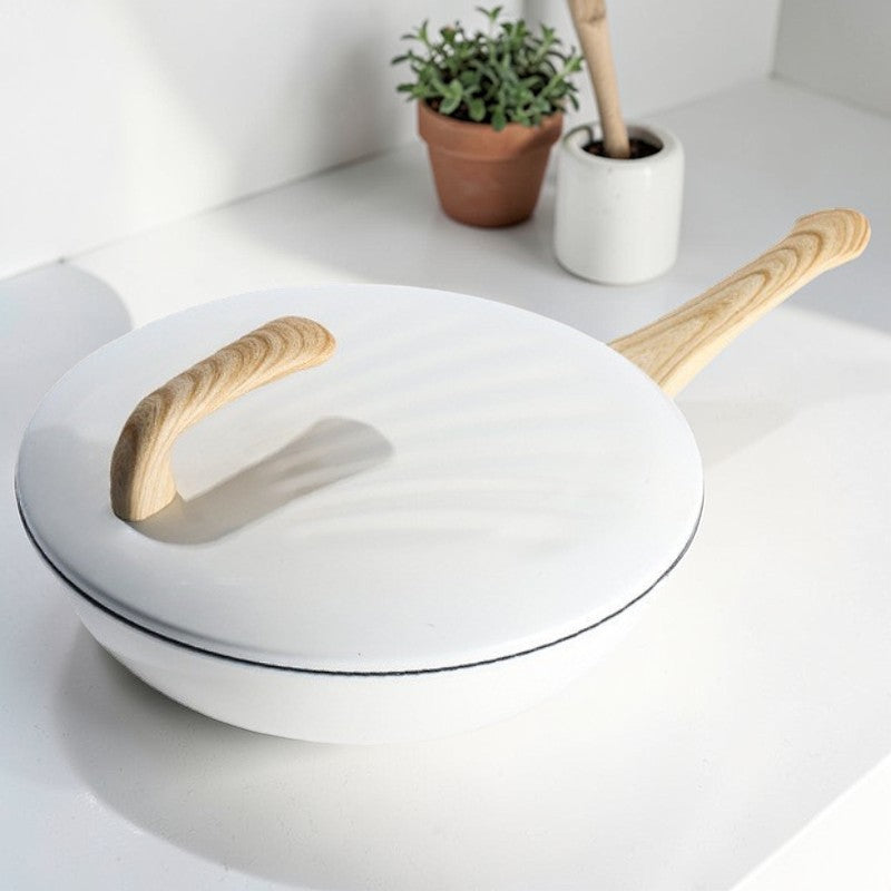 White ceramic wok