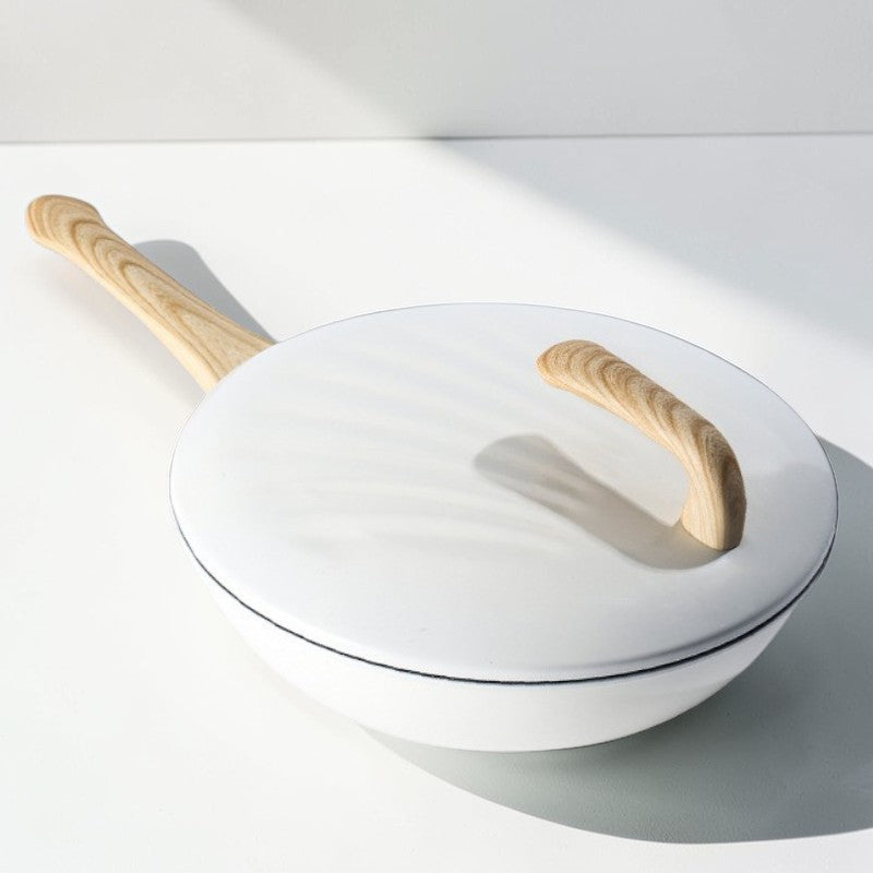 White ceramic wok