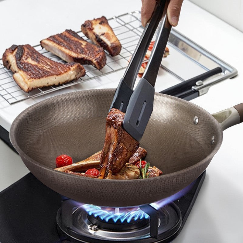 PFAS-free titanium wok