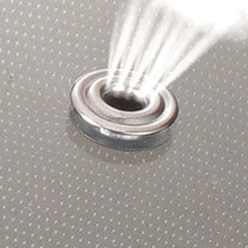 PFAS-free titanium wok