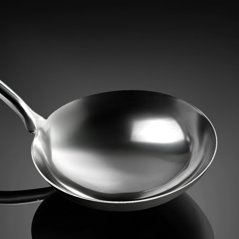 Long-handled wok ladle