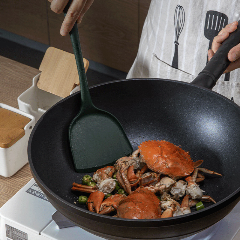Durable non-stick wok
