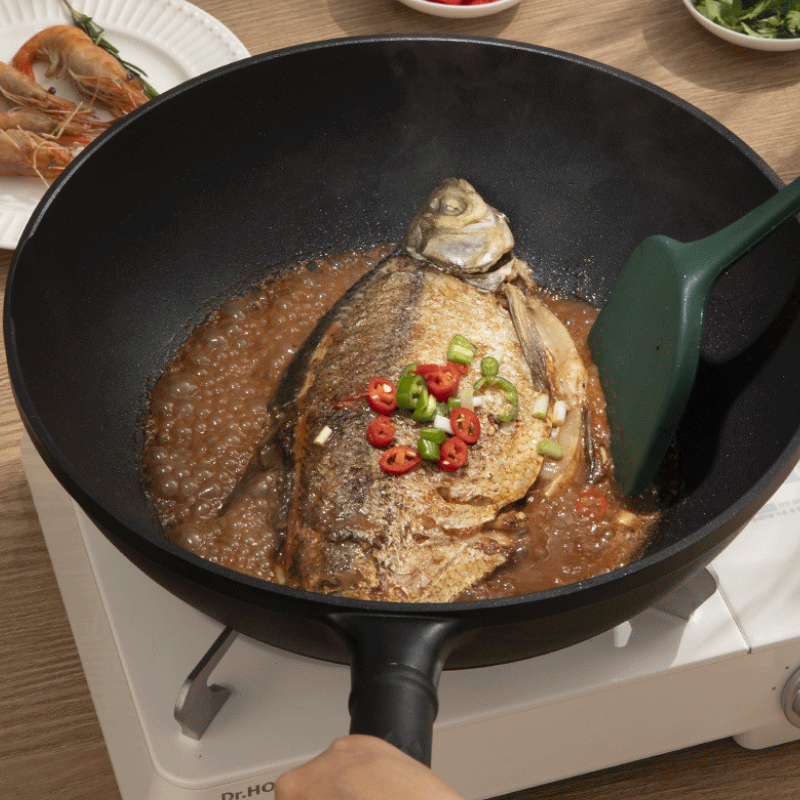 Durable non-stick wok