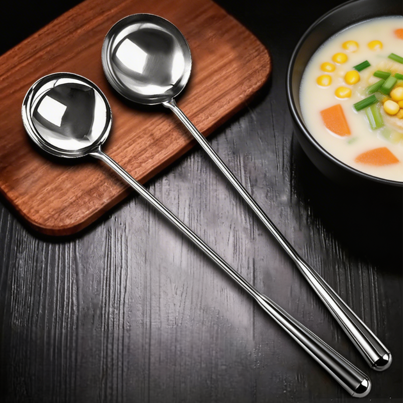 Long-handled wok ladle