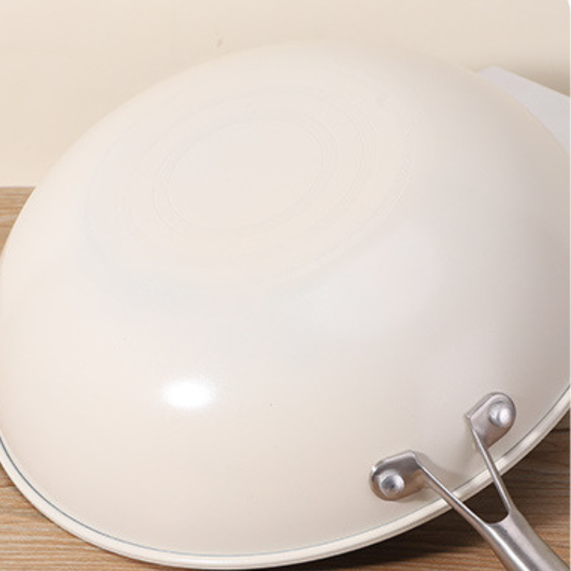 White induction wok