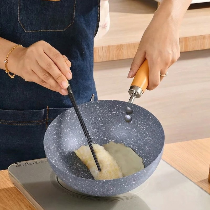 Small wok