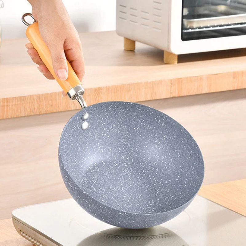 Small wok
