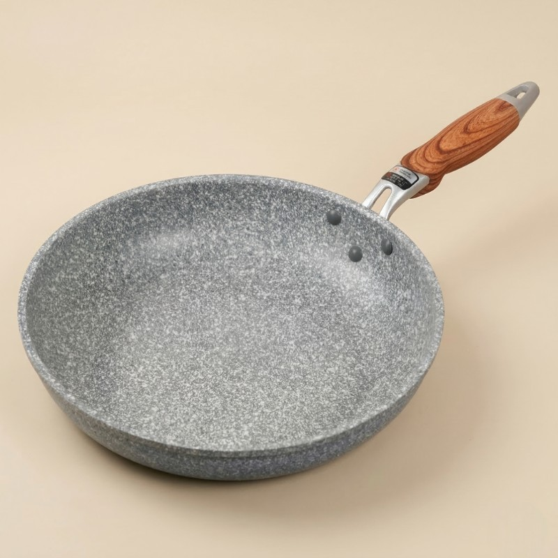 High-temperature ceramic wok