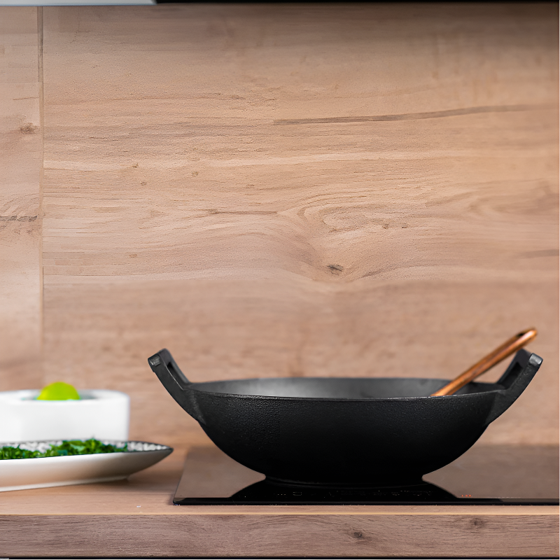 Tekari handleless cast iron wok with wooden lid for induction cooking