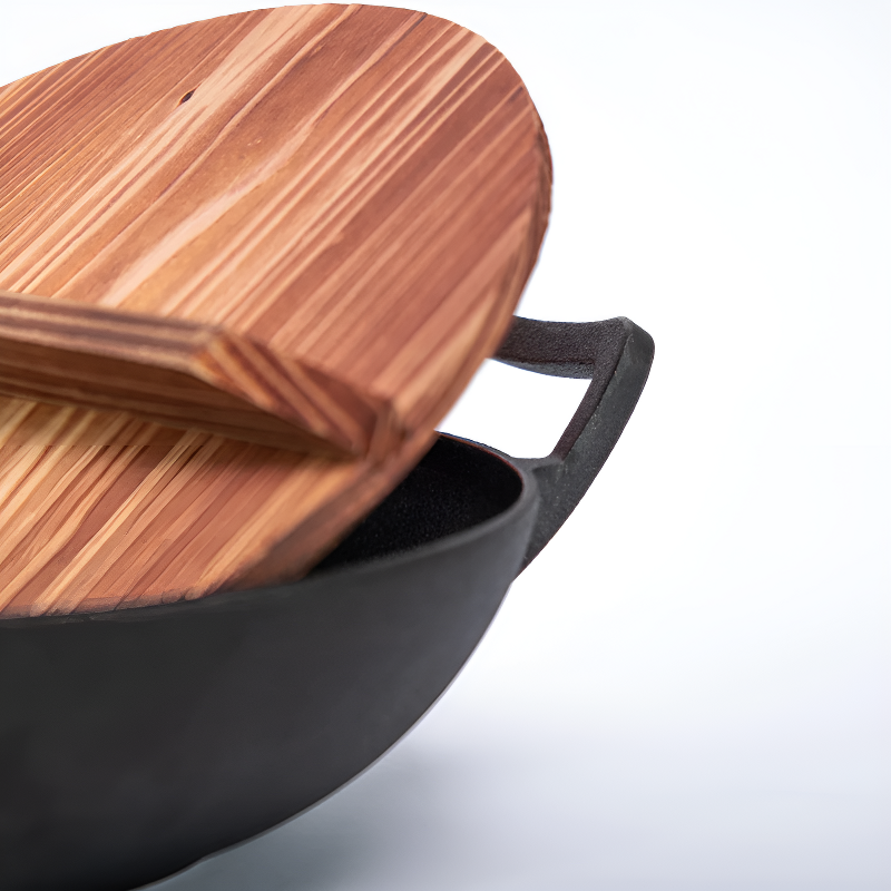 Tekari handleless cast iron wok with wooden lid for induction cooking