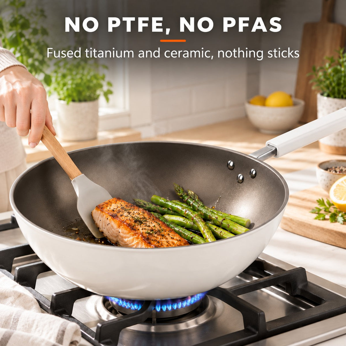 White wok, NO PTFE, NO PFAS: Fused titanium and ceramic, nothing sticks