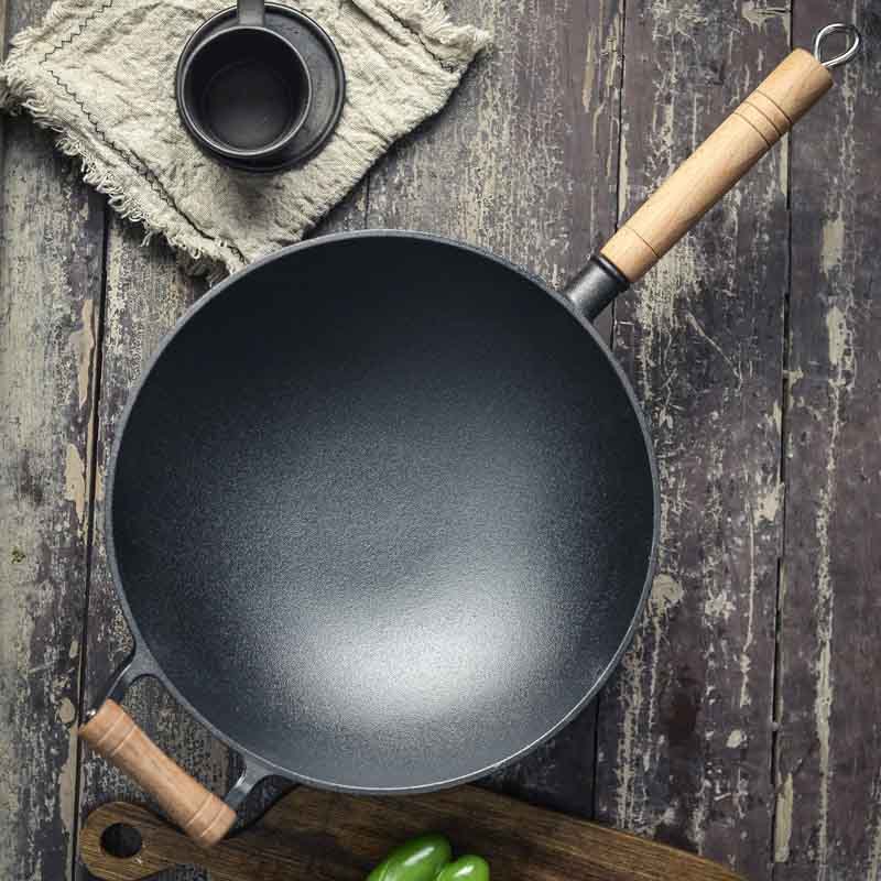 enameled-cast-iron-wok
