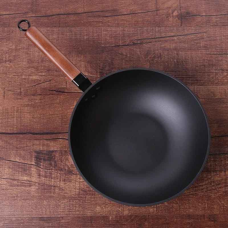 The Tsukuba refined iron wok
