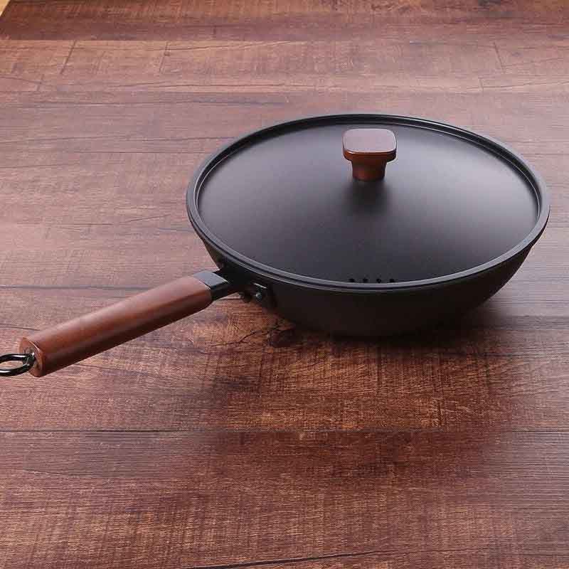 The Tsukuba refined iron wok