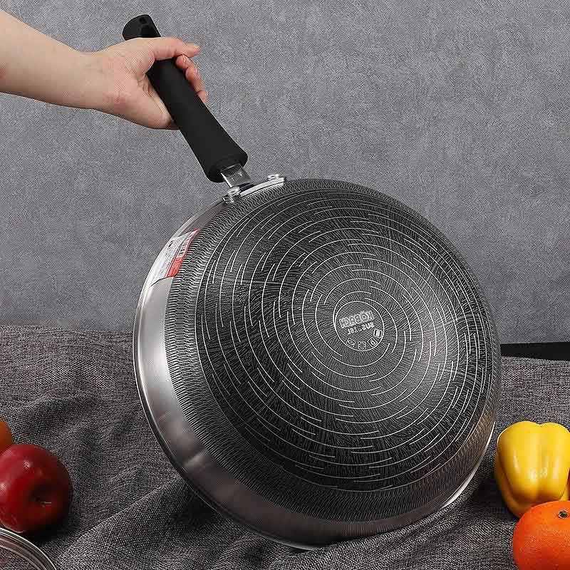 large-stainless-steel-wok-with-lid